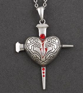 Colar Vampire Heart