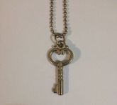 Colar Mini Chave