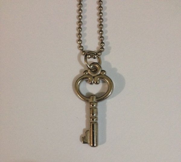 Colar Mini Chave